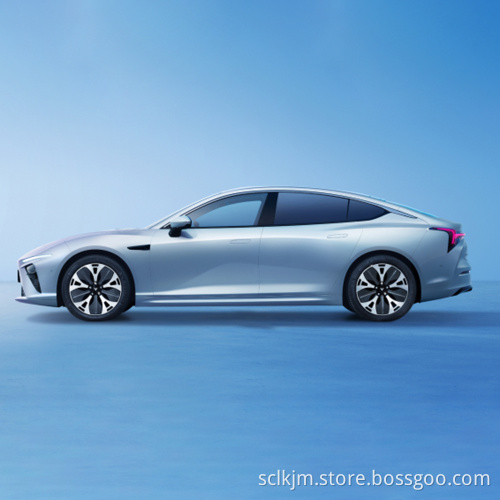 Le fabbriche di porcellana vendono direttamente la nuova energia di Nezha S Pure Electric Pure Electric Vehicle con resistenza lunga 715 km